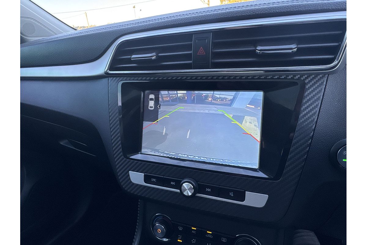 2019 MG ZS Essence AZS1