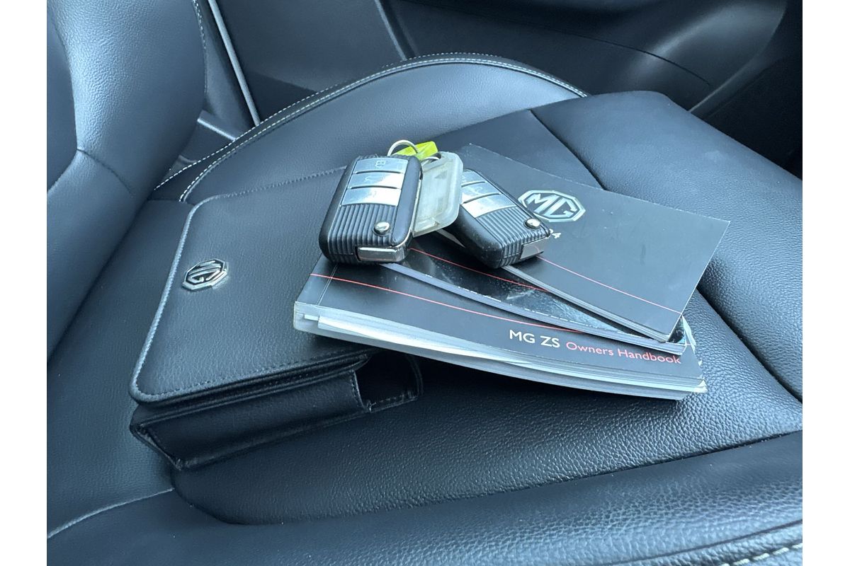 2019 MG ZS Essence AZS1