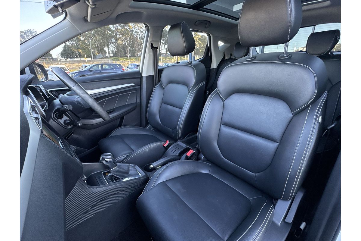 2019 MG ZS Essence AZS1