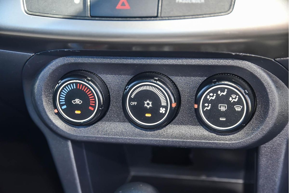 2013 Mitsubishi Lancer ES CJ