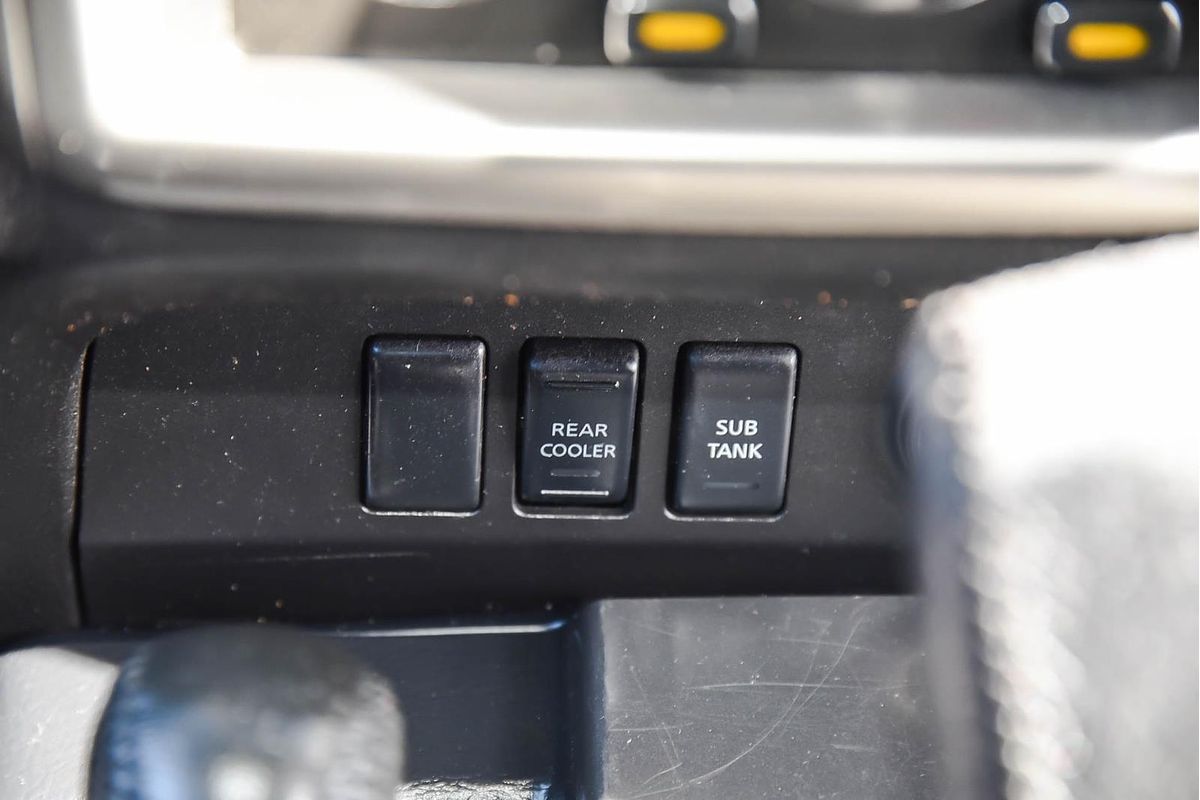 2015 Nissan Patrol ST Y61