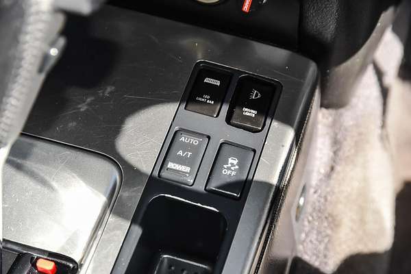 2015 Nissan Patrol ST Y61