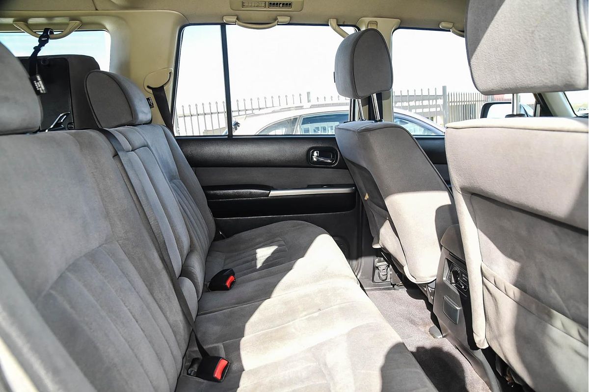 2015 Nissan Patrol ST Y61