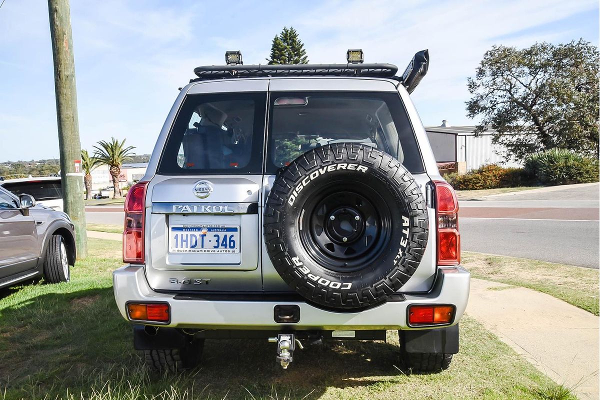2015 Nissan Patrol ST Y61