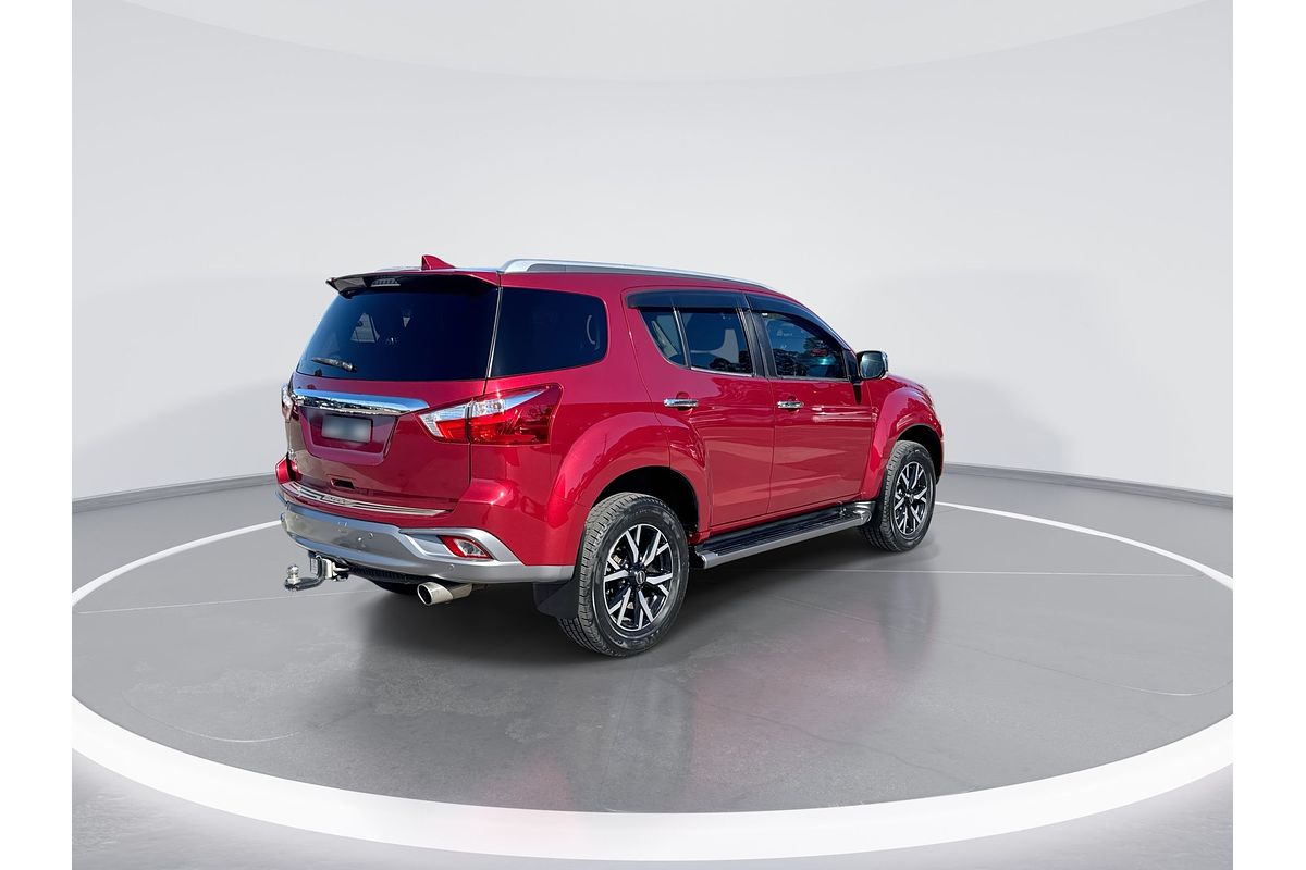 2020 Isuzu MU-X LS-T