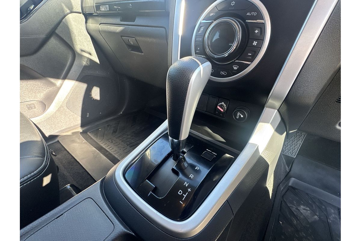 2020 Isuzu MU-X LS-T