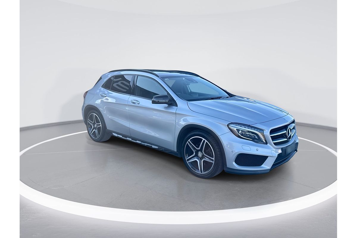 2015 Mercedes-Benz GLA-Class GLA250 X156