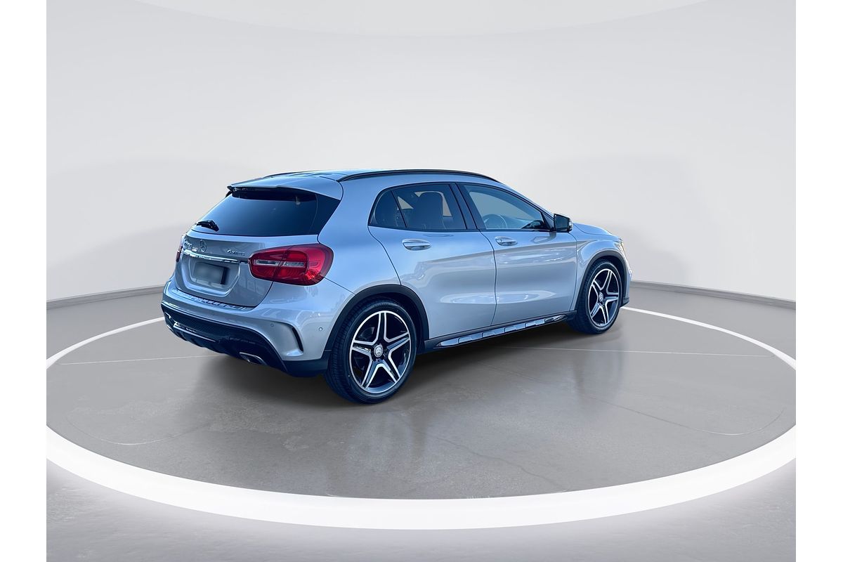 2015 Mercedes-Benz GLA-Class GLA250 X156