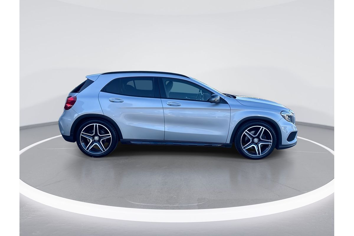 2015 Mercedes-Benz GLA-Class GLA250 X156
