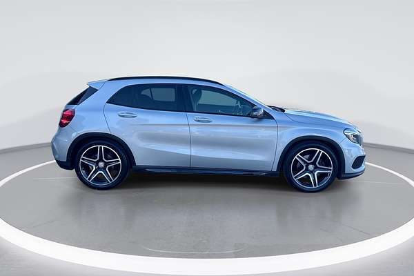 2015 Mercedes-Benz GLA-Class GLA250 X156