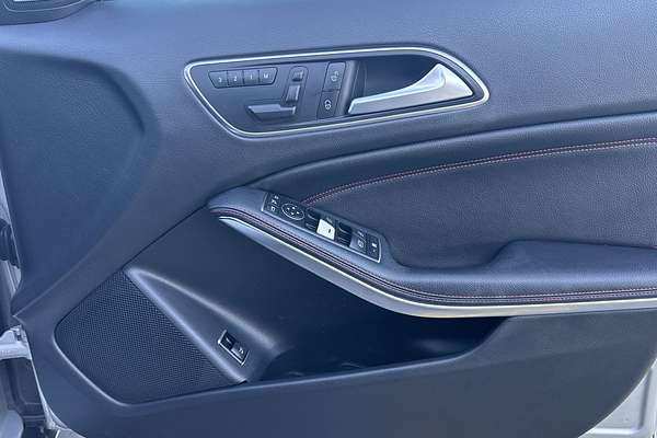 2015 Mercedes-Benz GLA-Class GLA250 X156
