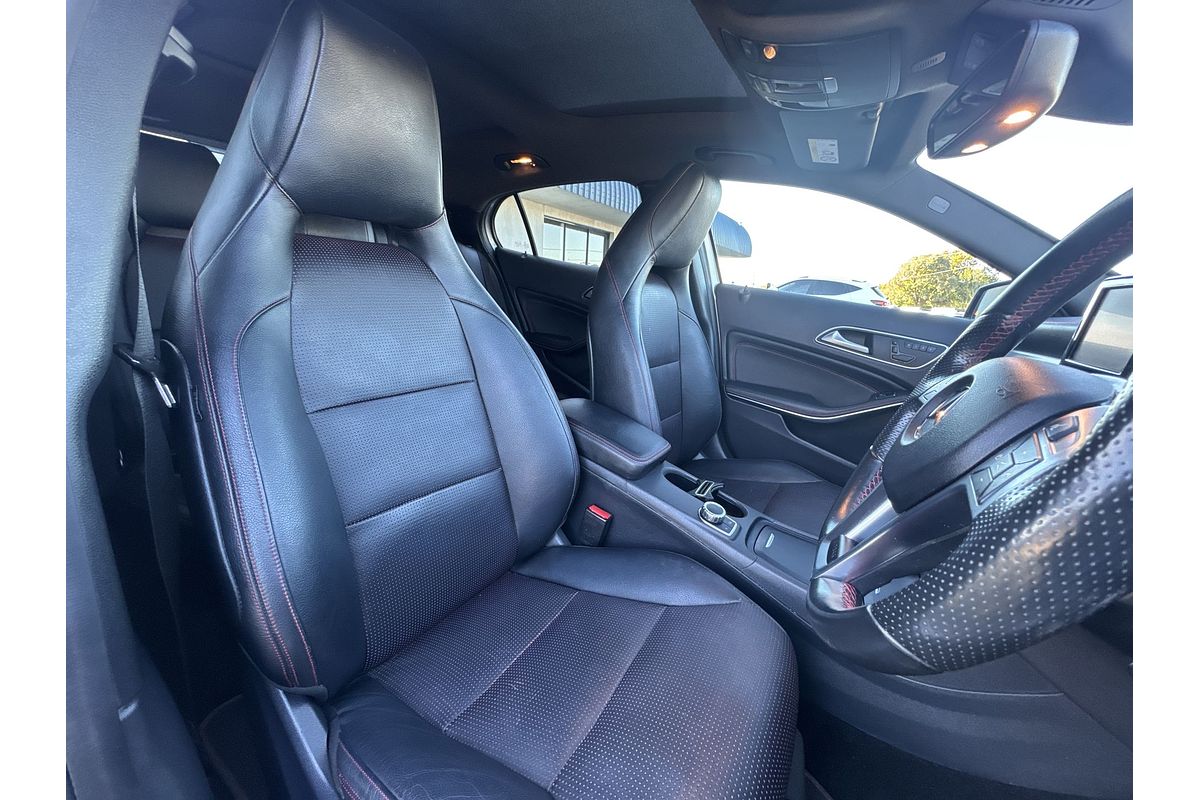 2015 Mercedes-Benz GLA-Class GLA250 X156