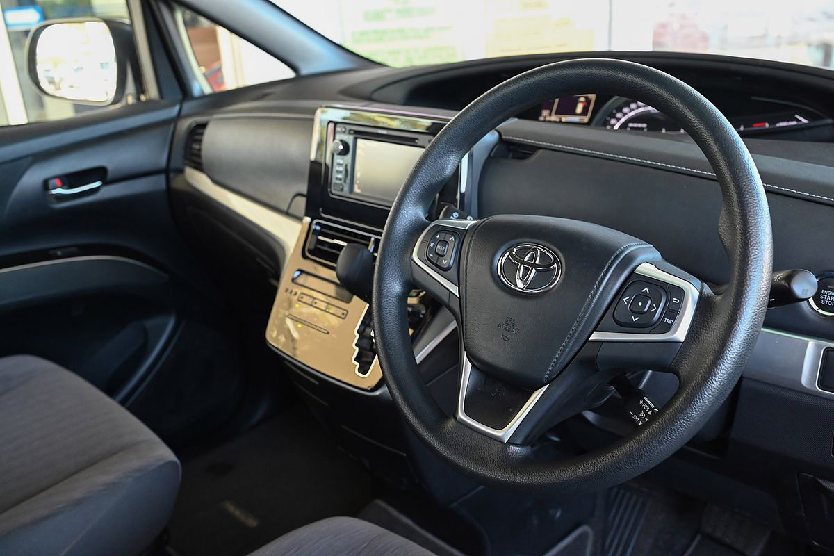 2017 Toyota Tarago GLi ACR50R