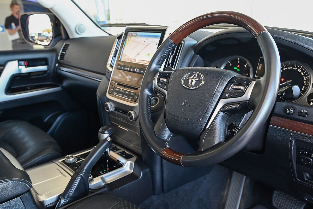 2016 Toyota Landcruiser Sahara VDJ200R