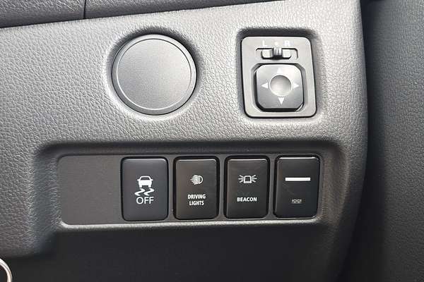 2021 Mitsubishi Triton GLX MR 4X4