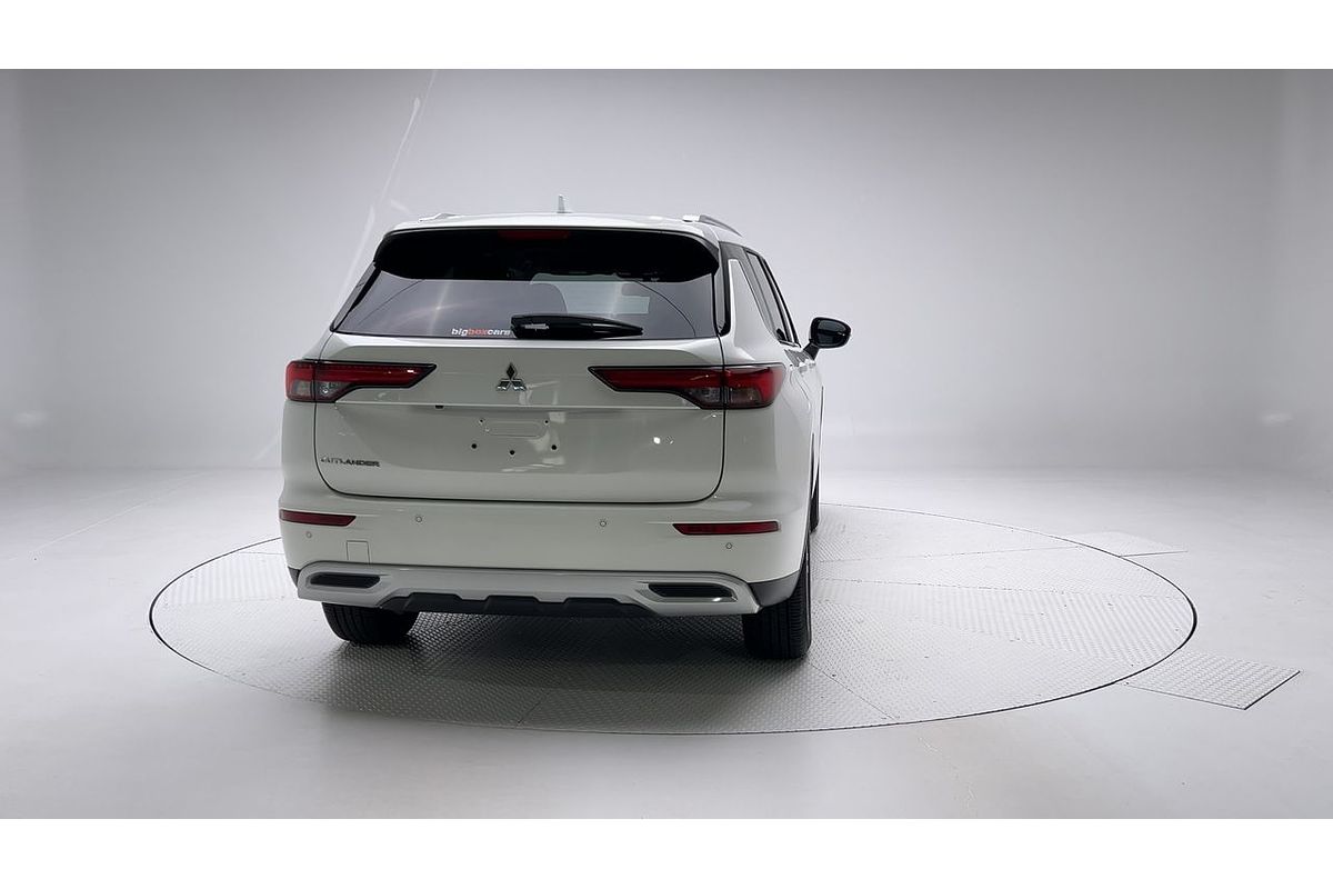 2023 Mitsubishi Outlander LS ZM