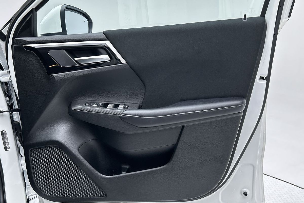 2023 Mitsubishi Outlander LS ZM