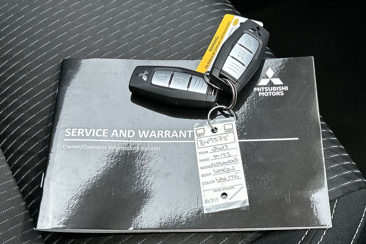 2023 Mitsubishi Outlander LS ZM