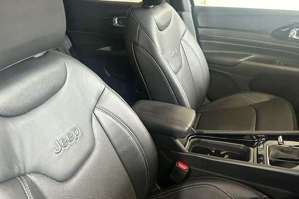 2023 Jeep Compass S-Limited M6
