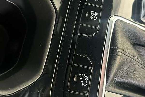 2023 Jeep Compass S-Limited M6