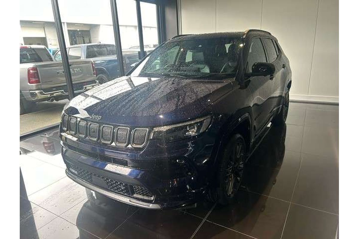 2023 Jeep Compass S-Limited M6