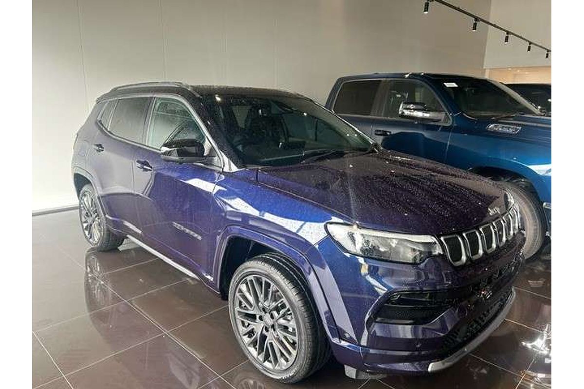 2023 Jeep Compass S-Limited M6