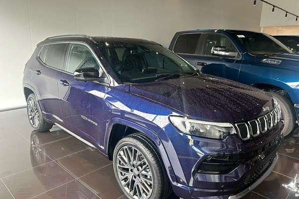 2023 Jeep Compass S-Limited M6