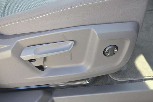 2025 Volkswagen Multivan TDI360 Life T7 SWB