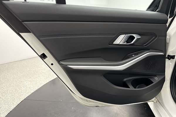 2019 BMW 3 Series 330i M Sport G20
