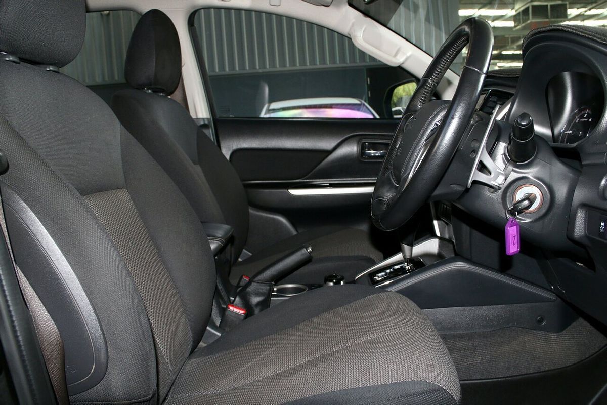 2019 Mitsubishi Triton GLS MR 4X4