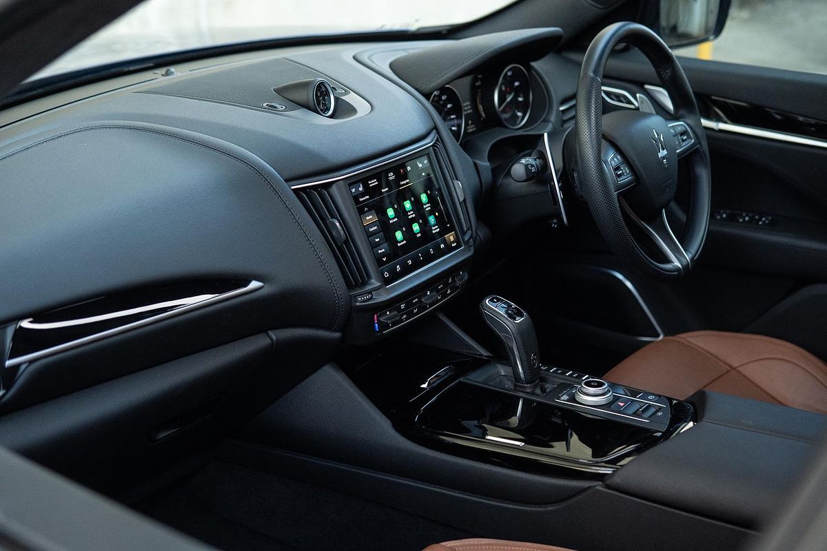 2022 Maserati Levante Modena M161
