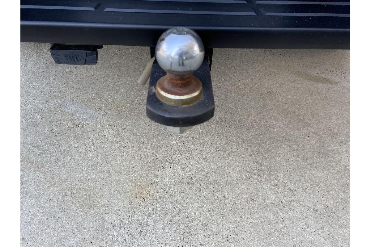 2019 Toyota Hilux SR GUN126R 4X4