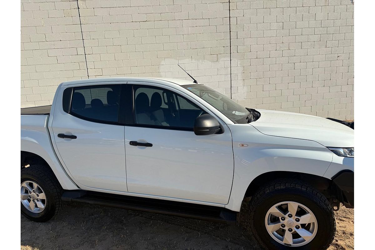 2022 Mitsubishi Triton GLX+ MR 4X4