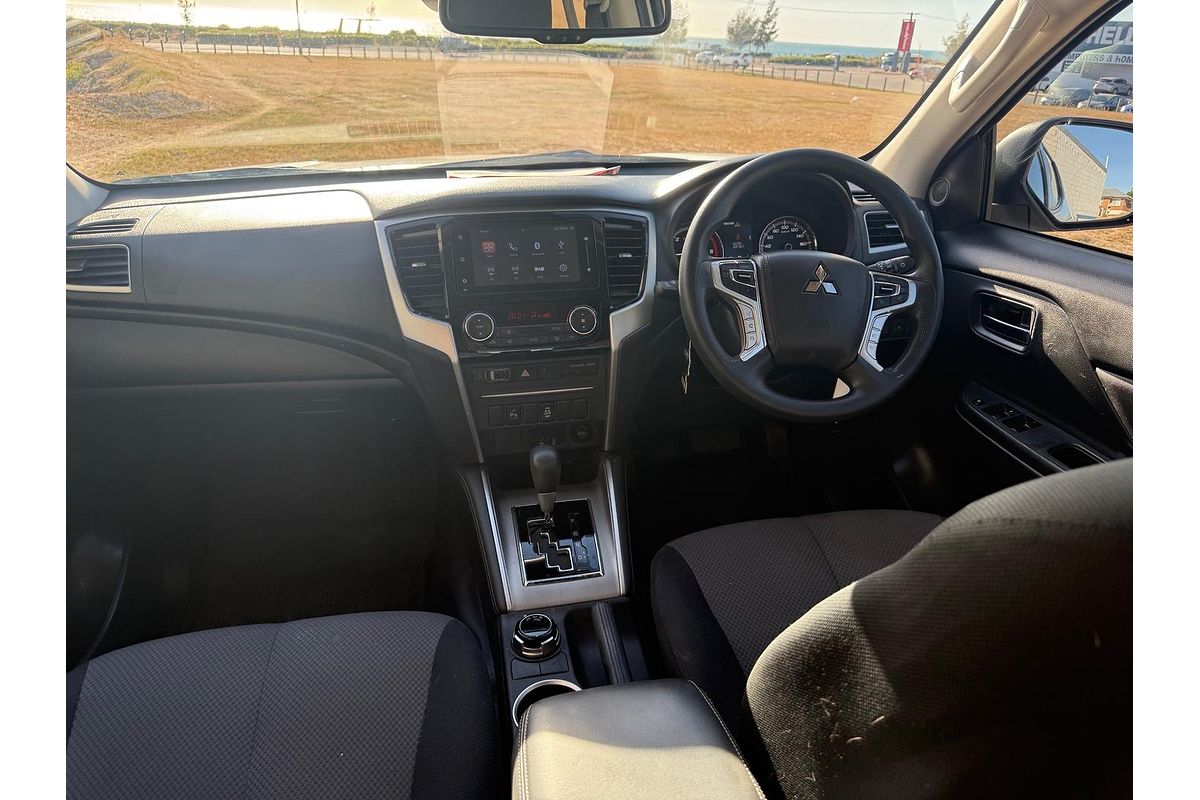 2022 Mitsubishi Triton GLX+ MR 4X4