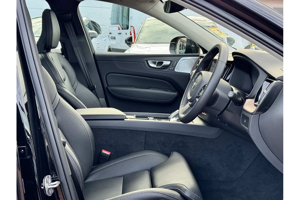 2024 Volvo XC60 Ultimate B5 Bright