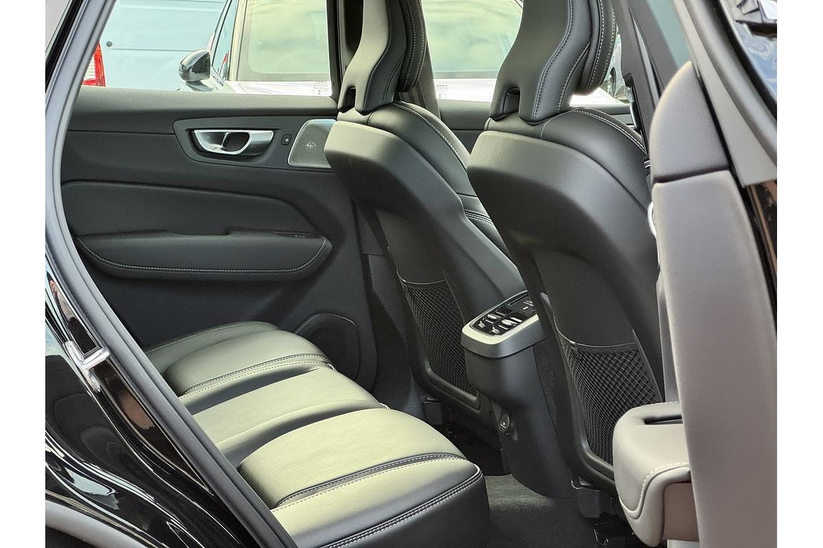 2024 Volvo XC60 Ultimate B5 Bright