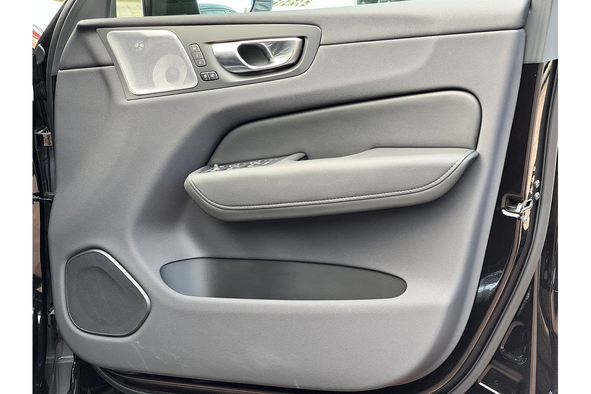 2024 Volvo XC60 Ultimate B5 Bright