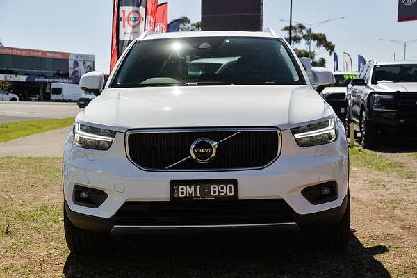 2020 Volvo XC40 T4 Momentum
