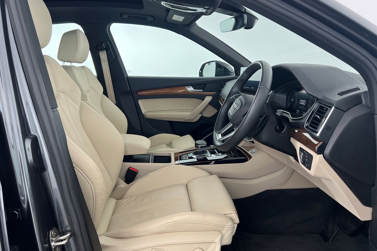 2024 Audi Q5 40 TDI S line FY