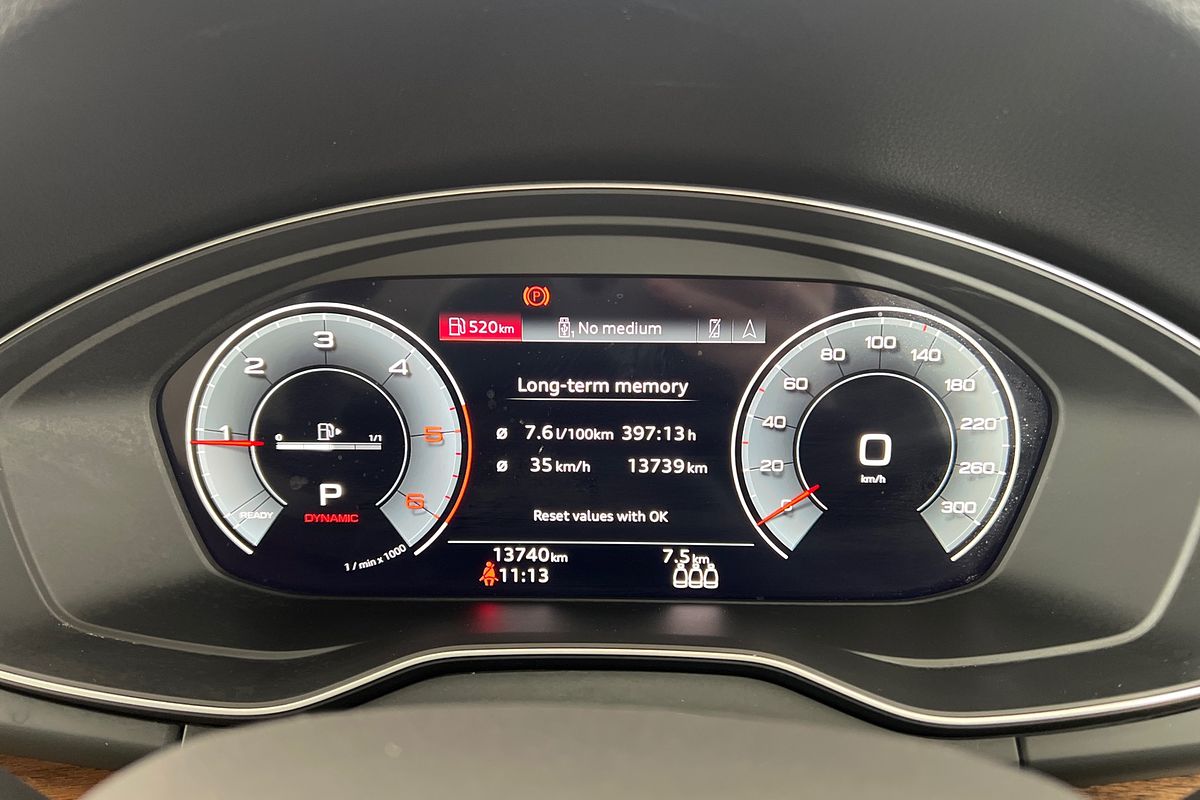 2024 Audi Q5 40 TDI S line FY