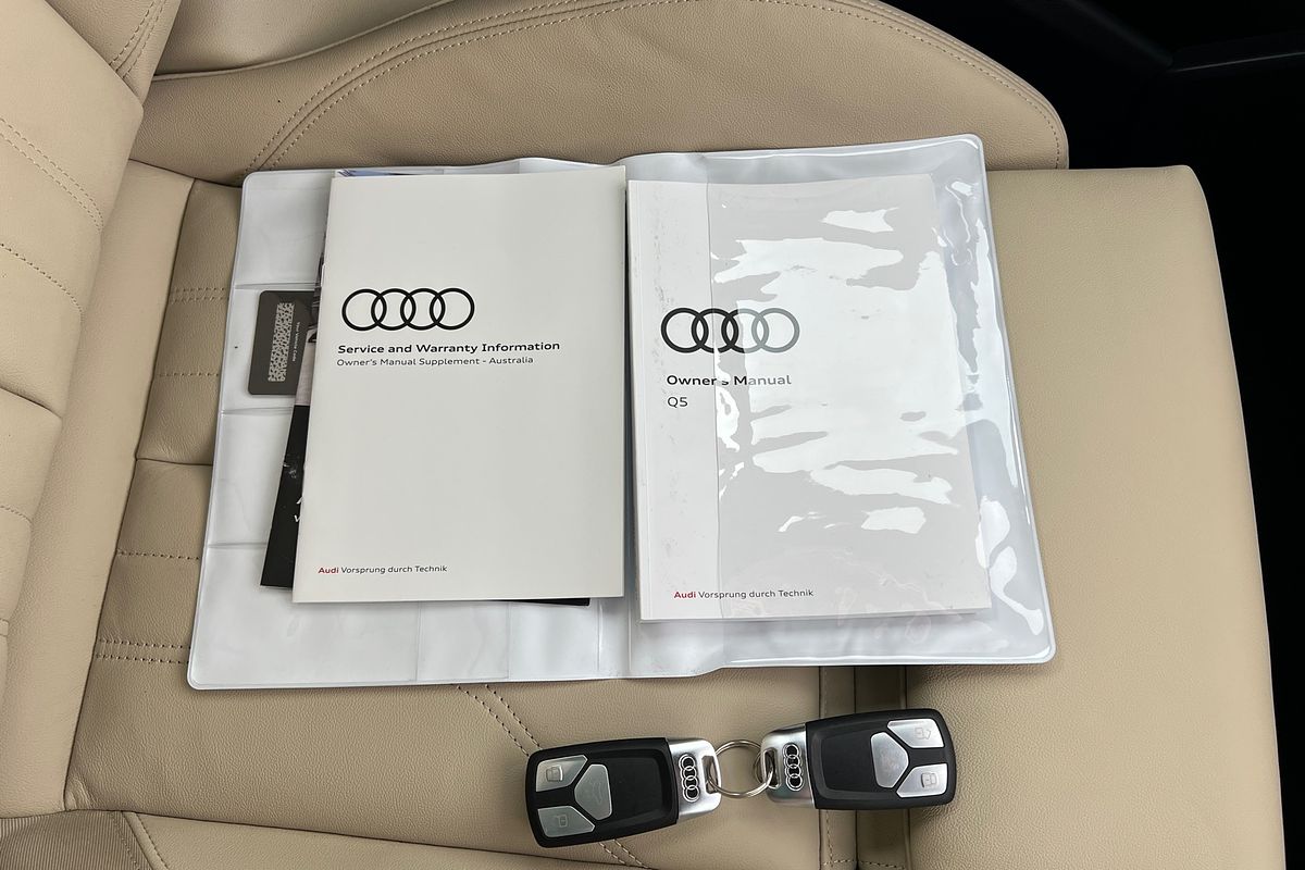 2024 Audi Q5 40 TDI S line FY
