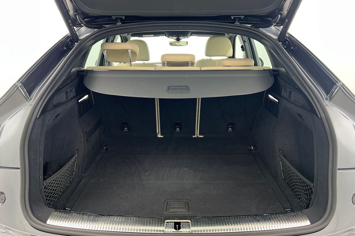 2024 Audi Q5 40 TDI S line FY