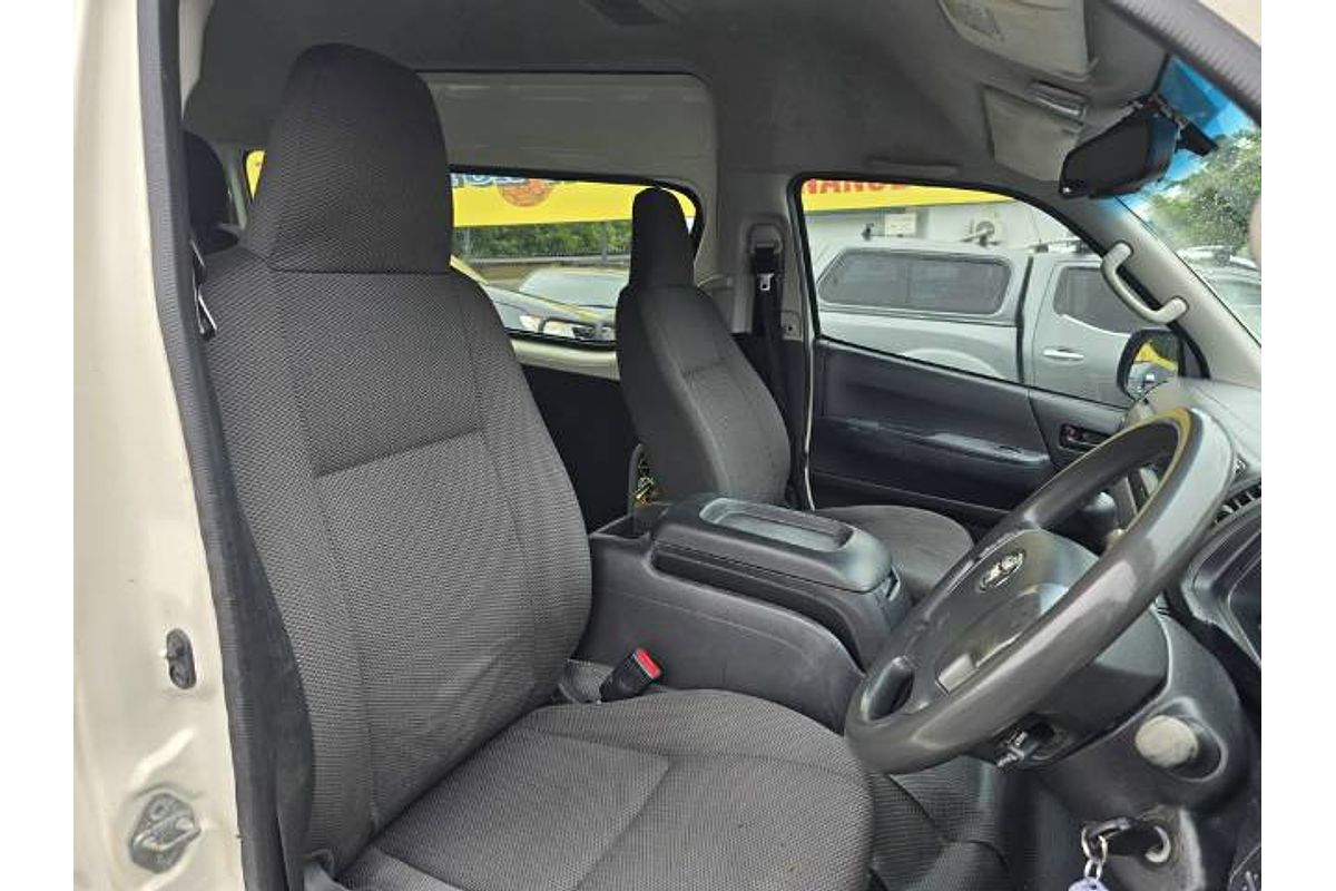 2014 Toyota Hiace Commuter TRH223R