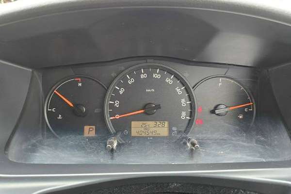2014 Toyota Hiace Commuter TRH223R