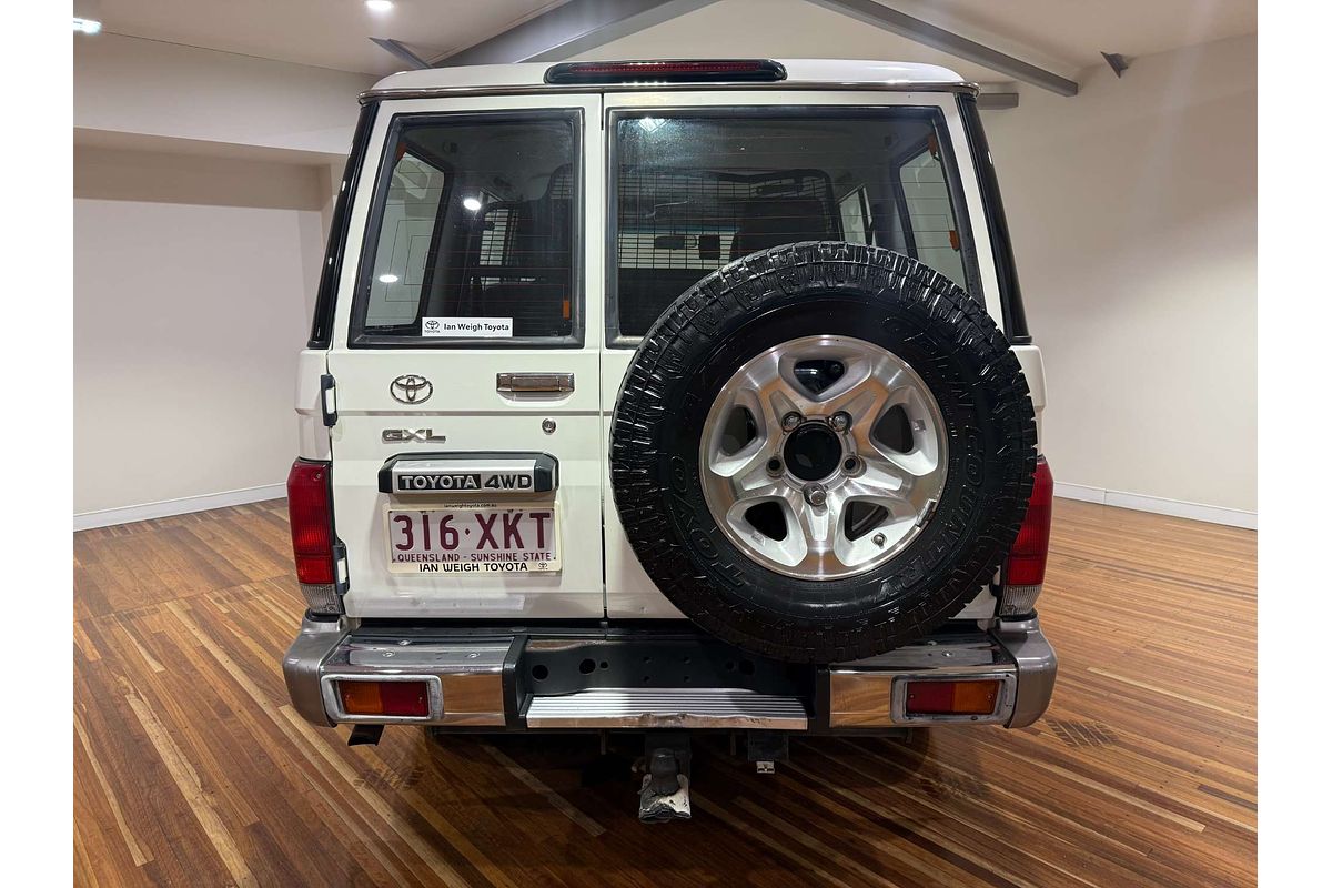2017 Toyota Landcruiser GXL VDJ76R
