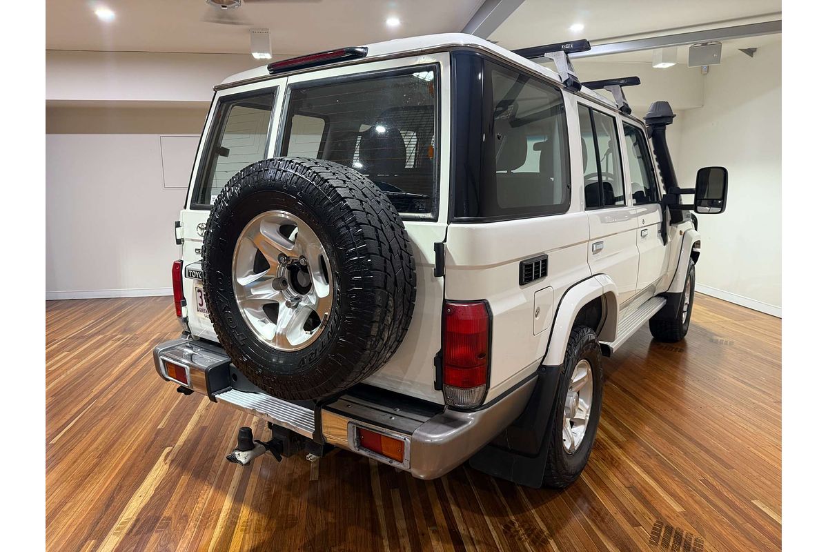 2017 Toyota Landcruiser GXL VDJ76R