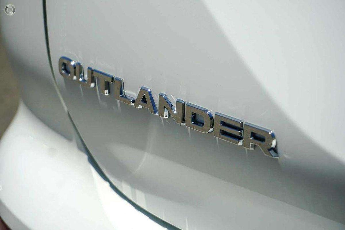 2024 Mitsubishi Outlander ES ZM 2WD