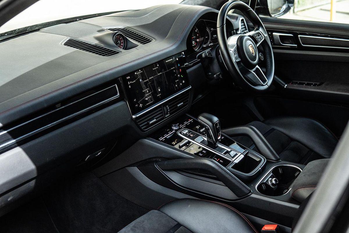 2021 Porsche Cayenne GTS 9YA