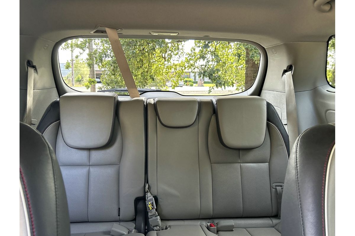 2017 Kia Carnival Platinum YP