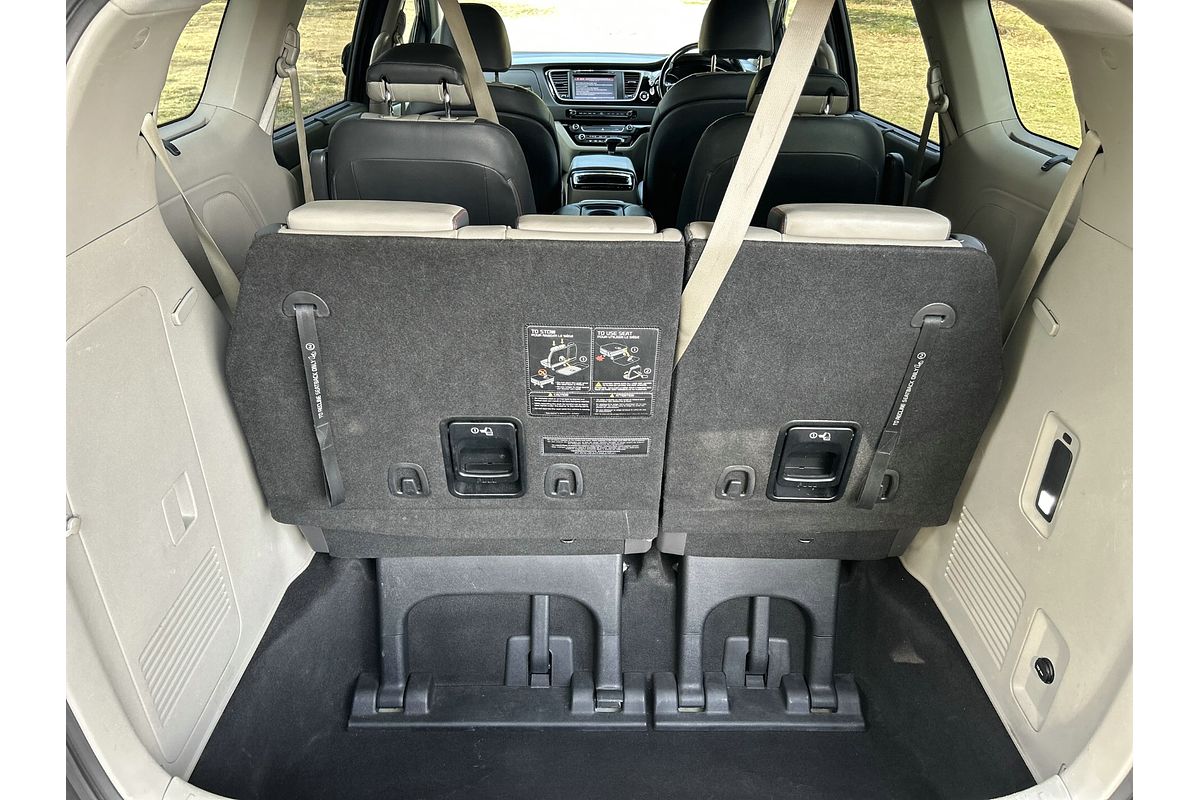 2017 Kia Carnival Platinum YP
